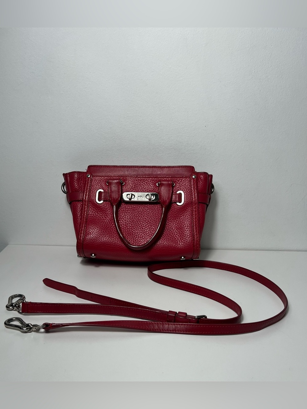 Coach Swagger 21 Red Leather Top Handle Crossbody Tote Satchel Purse Bag - Picture 5 of 15